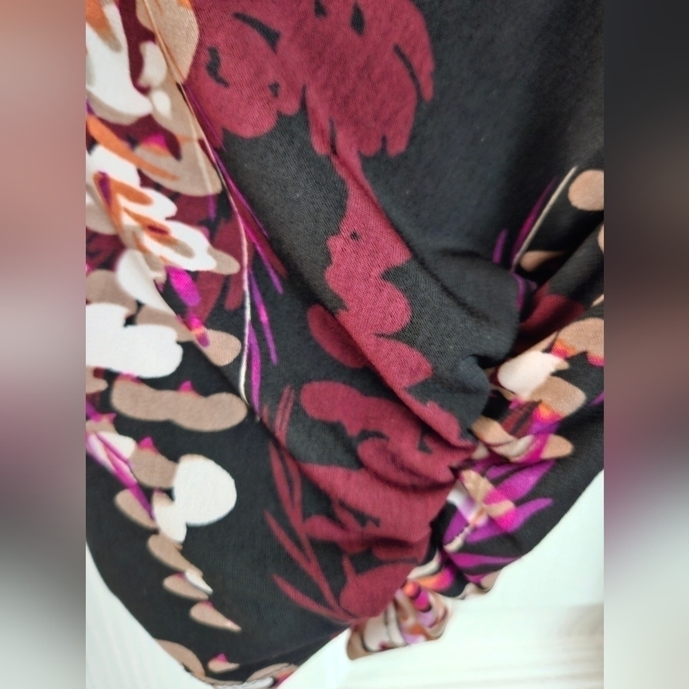 VIP BY AVENUE TUNIC SZ 22/24 PURPLE FLORAL - Picture 5 of 7